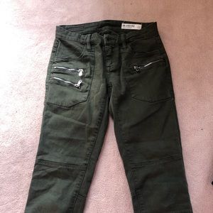 BlankNYC Cropped Camo Green Pants